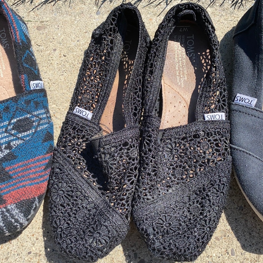 Toms